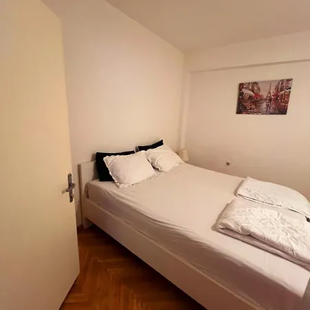 Aleksa 4 Appartement